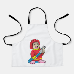 Mole als brandweerman met slang schort