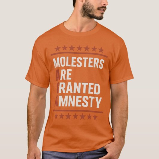 MOLESTERS KRIJGEN AMNESTIE. T-SHIRT (Voorkant)