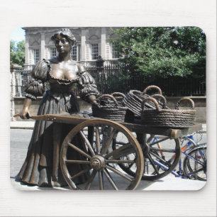 Molly Malone en Wheelbarrow Ireland Mousepad Muismat