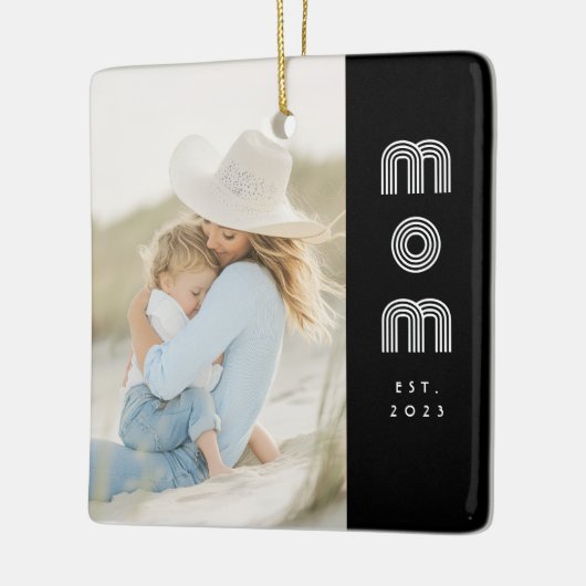 Mom Established Black White Retro Script Photo Keramisch Ornament (Links)