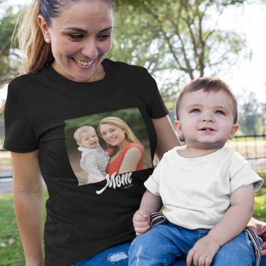 Mom Established Script Photo T-shirt