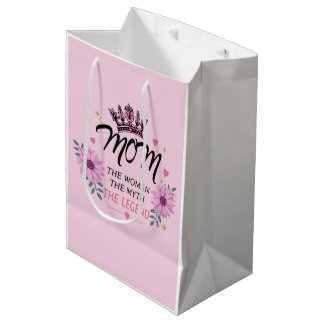 Mom The Legend Mother's Day Gift Medium Cadeauzakje