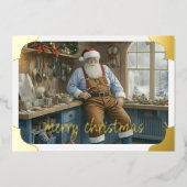 Momentopname van Santa Working at Bench Folie Feestdagenkaart (Voorkant)