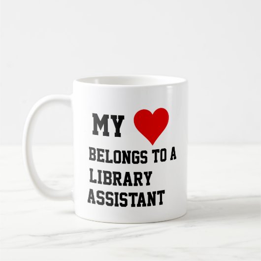 Mon Appartenance À Une Mug D'Assistant Bibliothèqu (Gauche)