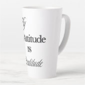 Mon attitude est Gratitude Latte Mug (Angle droit)