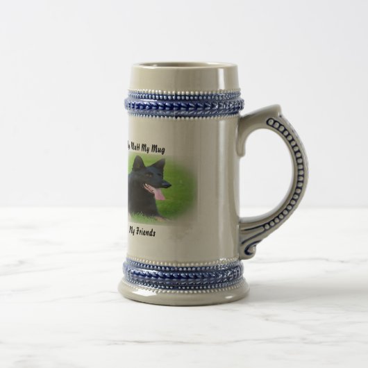 Mon clébard ma tasse mes amis. (Droite)