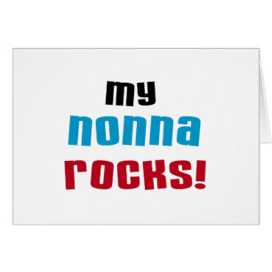 Mon Nonna bascule le T-shirts et les cadeaux