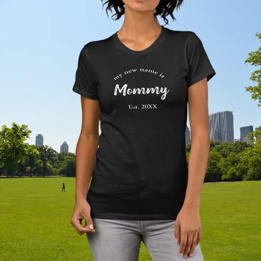 Mon nouveau nom est maman sur T-shirt noir