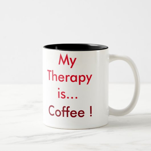 "Mon traitement est du café" Mug de café (Droit)