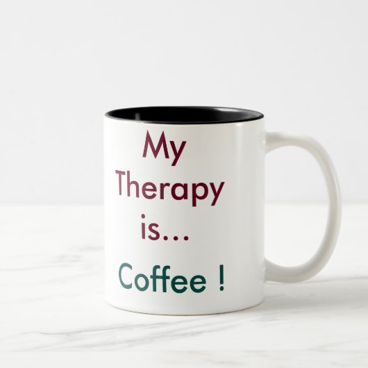 "Mon traitement est du café" Mug de café (Droit)