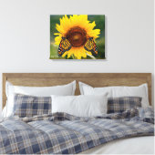 Monarch Butterfies on Sunflower Canvas Afdruk (Insitu (Slaapkamer))