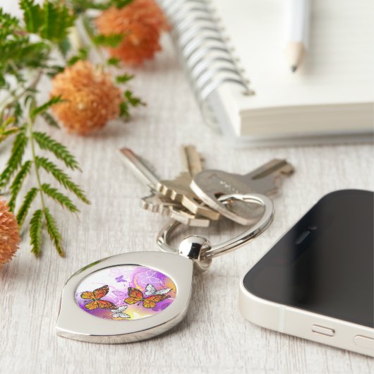 Monarch Butterflies op Paarse achtergrond Sleutelhanger (Zijkant)