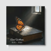 Monarch Butterfly op een bijbel Gastenboek (Voorkant)