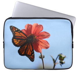 Monarch Butterfly op een Dahlia Laptop Sleeve