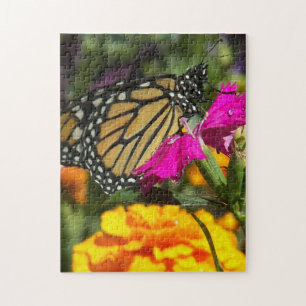 Monarch Butterfly op Roze Marigold Legpuzzel
