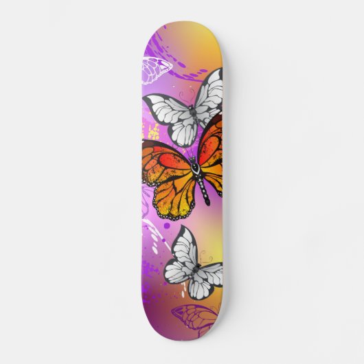Monarchvlinders op paarse achtergrond skateboard (Voorkant)