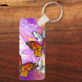 Monarchvlinders op paarse achtergrond sleutelhanger (Achterkant)