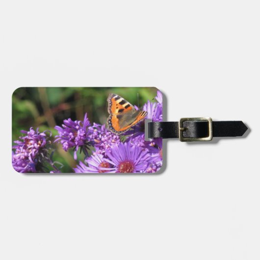 Monboogvlinder en paarse bloemen bagagelabel (Voorkant horizontaal)