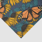 Monboogvlinder op gele naaldbomen tissuepapier (Detail)