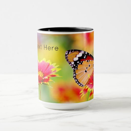 Monboogvlinder op rode en gele bloem mok (Midden)