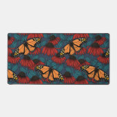 Monboogvlinder op rode naaldbomen bureaumat (Voorkant)