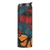 Monboogvlinder op rode naaldbomen thermosbeker (Gedraaid links)