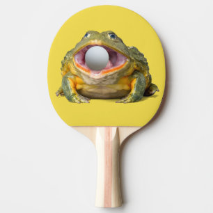 Mond-en-tweekleppige schimmelmond-kikker met een b tafeltennisbatje
