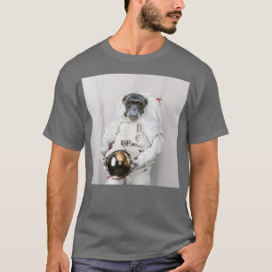 Monkeyastronaut in een ruimtepak met een helm t-shirt