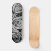 Monochromatische Rozen Skateboard (Voorkant)