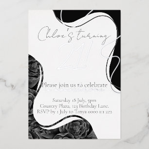 Monochrome bloemen en zilverfolie verjaardag folie uitnodiging