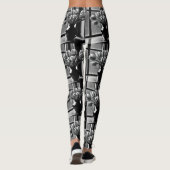 Monochrome elegantie: zwart witte tulp stilleven leggings (Achterkant)