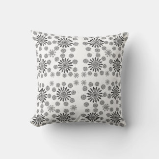 Monochrome Mandala Symfonie: Modern Geometrisch Pa Kussen