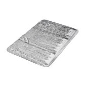 Monochrome torenbomen in wintersneeuw badmat (Gekanteld)