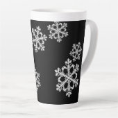 Monochroom minimalistisch sneeuwvlok kerstpatroon latte mok (Rechterhoek)