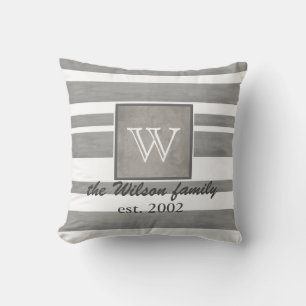 monogram aangepaste pelzen grijze en witte strepen kussen
