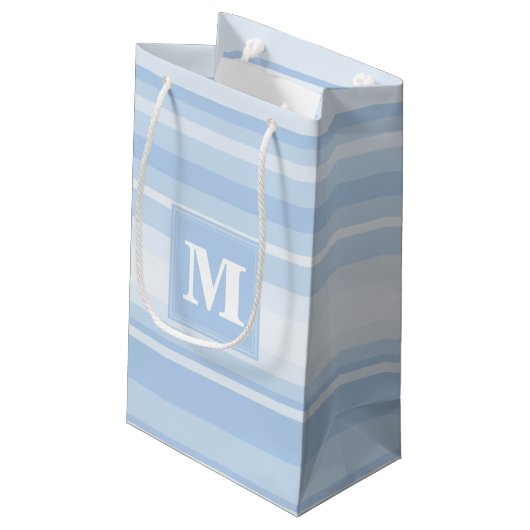 Monogram babyblauwe strepen klein cadeauzakje (Achterkant Gekanteld)