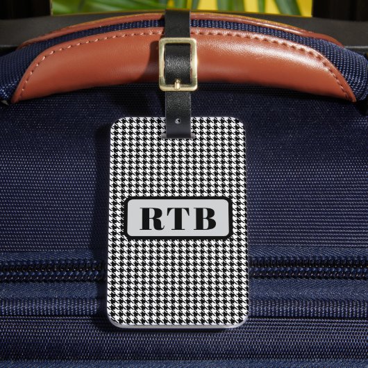 Monogram Black & White Houndstooth 2-sided w/Text  Bagagelabel (Voorkant Insitu 2)
