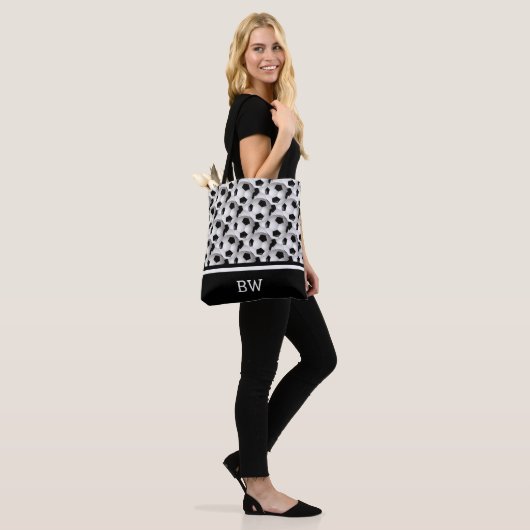 Monogram Black White Voetbal Pattern Draagtas (Op model)