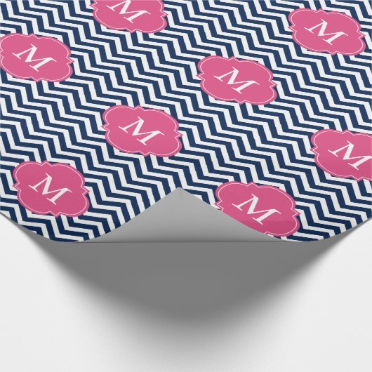 Monogram blauw en Fuschia Zigzags Pattern Cadeaupapier (Hoek)