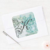 Monogram | Bloemspuit II Vierkante Sticker (Envelop)