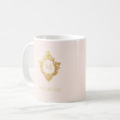 Monogram Blush Pink Gold Crest Naam Koffiemok (Voorkant links)
