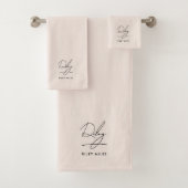 Monogram Blush Roze Moderne Minimalistische Handte Bad Handdoek (Insitu)