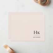 Monogram Blush Simple Monogrammed Social Notecard Notitiekaartje (Voorkant / Achterkant in situ)