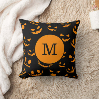 Monogram brief Spooky Jack op Lantaarn gezichten Kussen