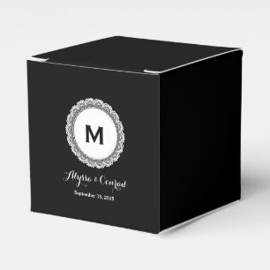 Monogram bruid bruidegom datum bruiloft ZWART V01 Bedankdoosjes