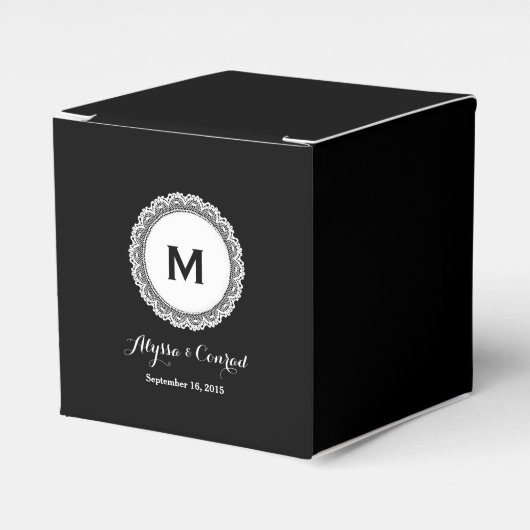 Monogram bruid bruidegom datum bruiloft ZWART V01 Bedankdoosjes (Voorkant Zijde)