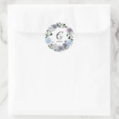 Monogram bruiloft Datum Paarse Floral Wreath Ronde Sticker (Tas)