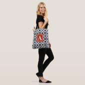 Monogram | Canvas tas zwart-wit patroon (Op model)