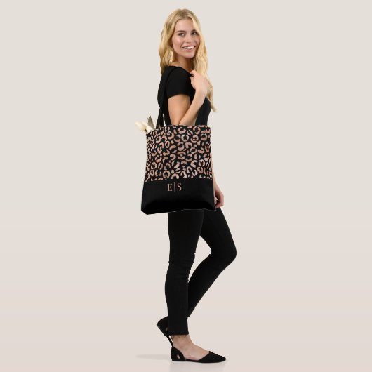 Monogram Chic Leopard Animal Print Canvas tas (Op model)