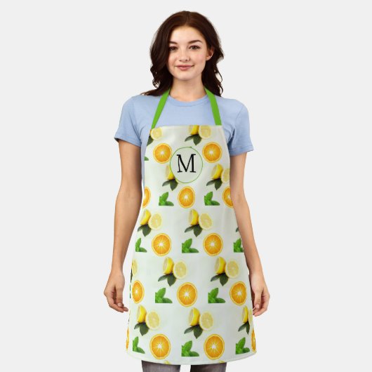 Monogram Citrus en Mint All-Over Print Schort (Gedragen)
